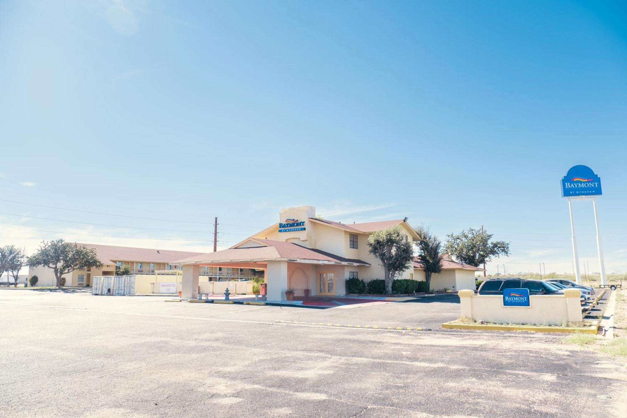 Baymont By Wyndham Hotel Fort Stockton Exterior photo